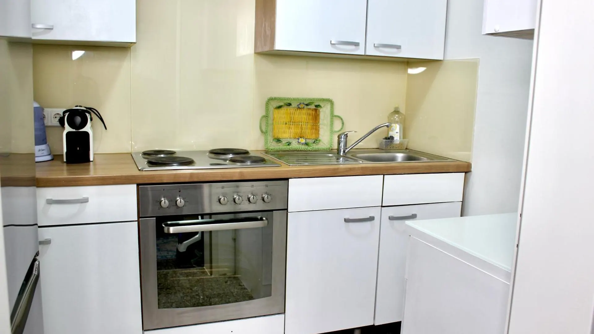 57 Apartments Nearby Trainstation Meidling Vienna 0*,