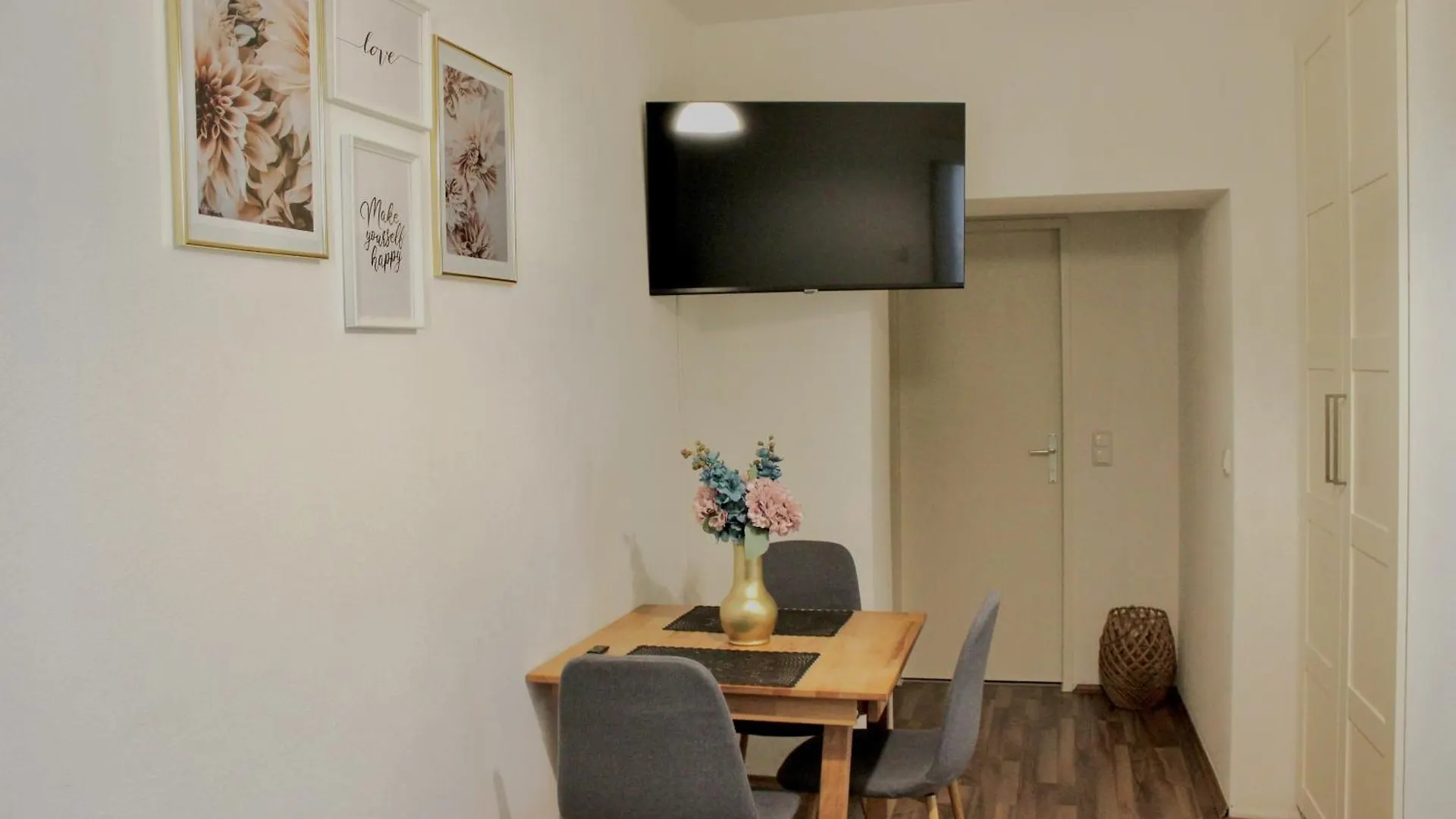 57 Apartments Nearby Trainstation Meidling Vienna Austria